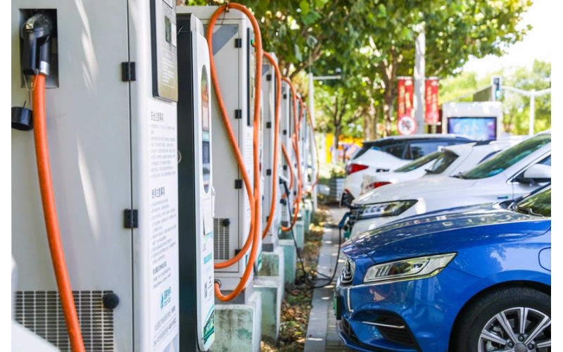 海南新能源汽車保有量達(dá)14.6萬(wàn)輛